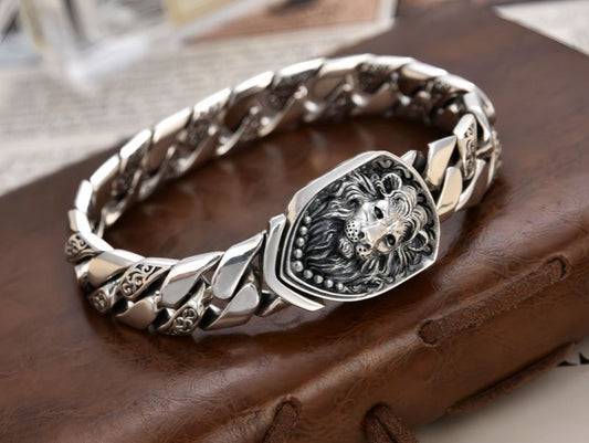 What Is a Cuban Chain Bracelet? Styles, Features, and How to Choose