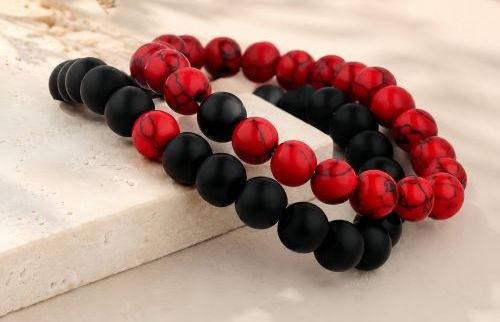 What Is a Couple Bracelet? The Meaning Behind Matching Bracelets for Couples 💞