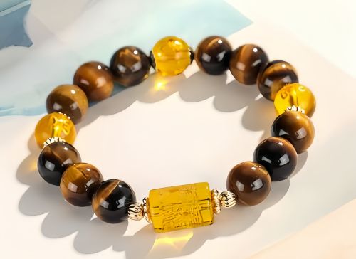 How to Wear a Tiger Eye Bracelet for Everyday Style and Meaning