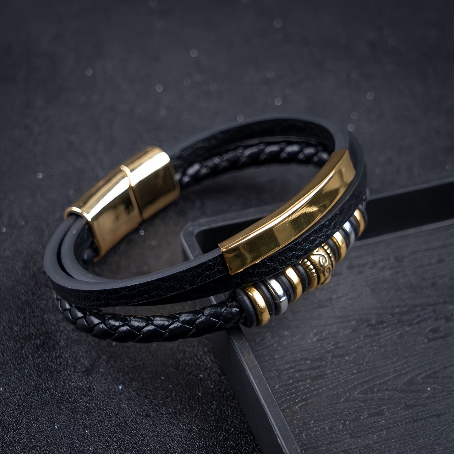 Decorative Metal Ring Men’s Leather Bracelet